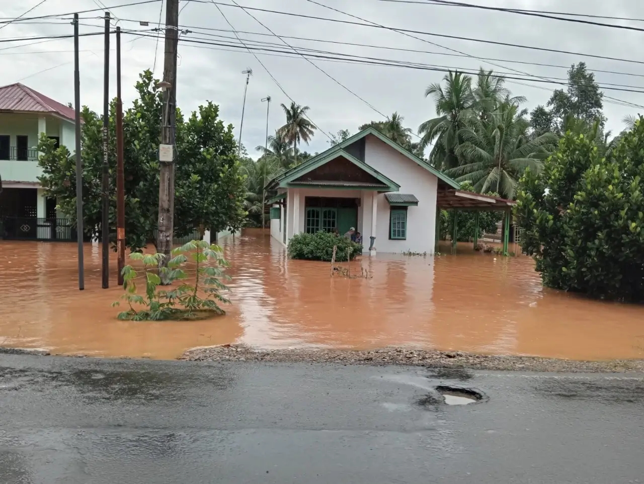 Banjir Merendam Rumah Warga di Kabupaten Seluma, Provinsi Bengkulu